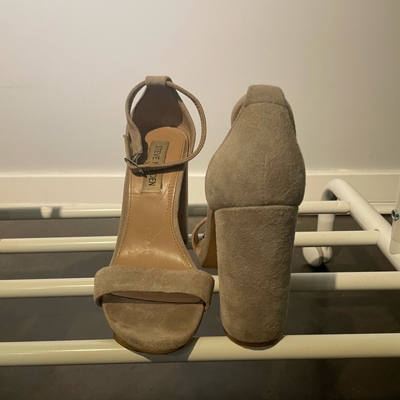 STEVE MADDEN Carrson Taupe High Heels - Picture 6 of 9